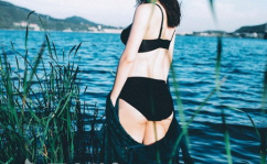 柳岩泳装写真,性感魅力,夏日风情无限